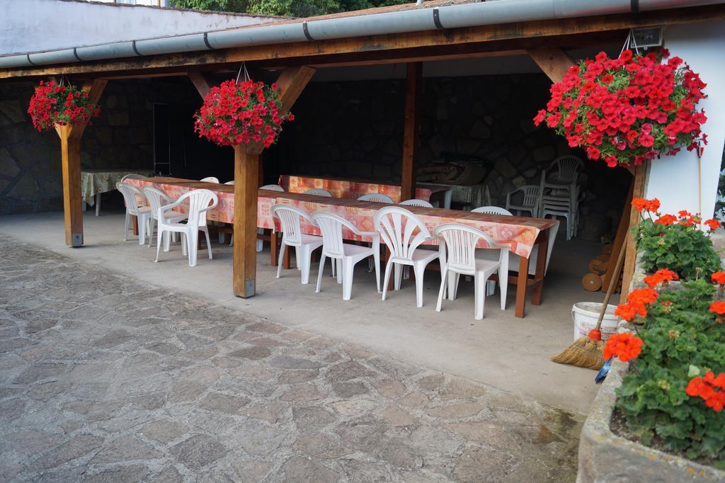 Cseresznyés Vendégház Szomolya Extérieur photo